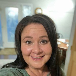 Meet your Posher, Becky